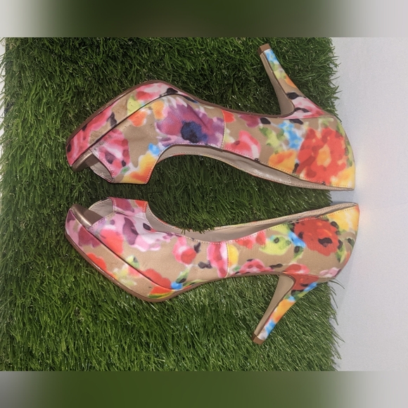 Impo Tera Multi Colo Heels  Size 6.5 Floral 3.5” Heel Peep Toe Shoes - Picture 3 of 10
